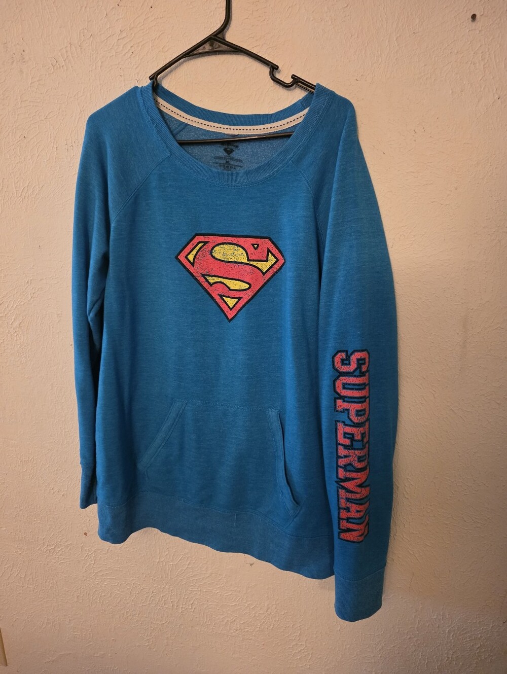 SIX FLAGS XL Superman Blue Graphic Pullover Sweatshirt Like New